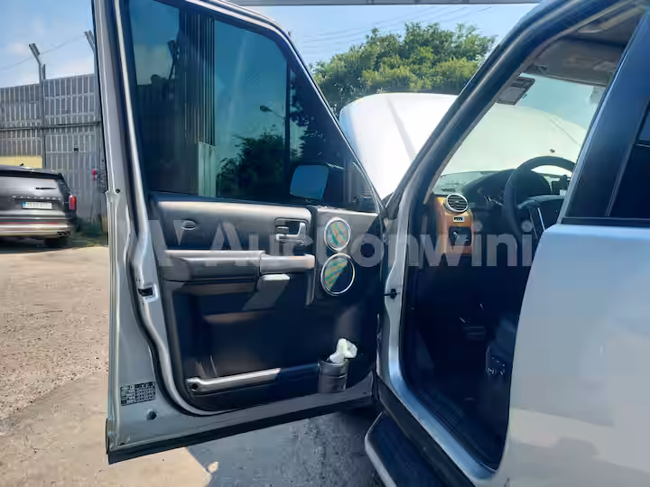 Land Rover Discovery 2008 — 40