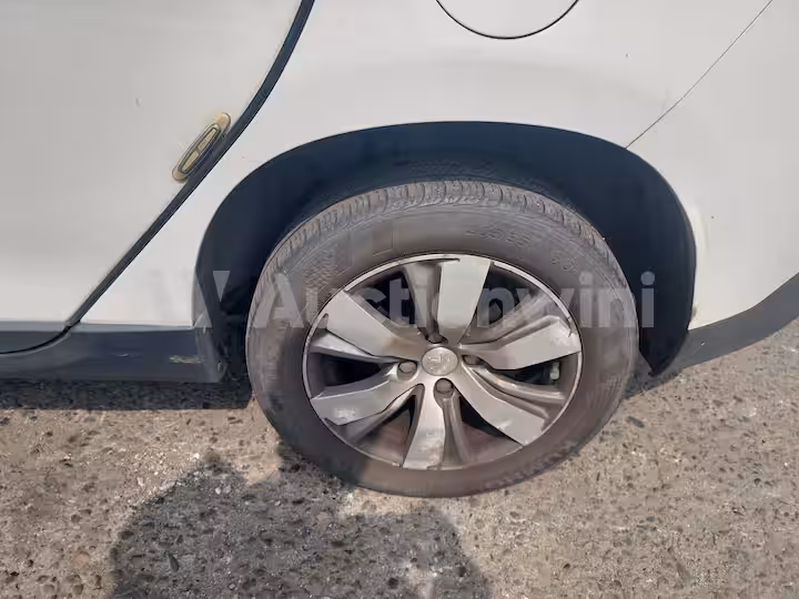 Peugeot 2008 2016 — 13