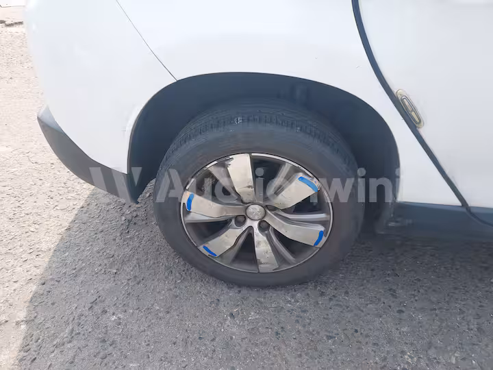 Peugeot 2008 2016 — 14