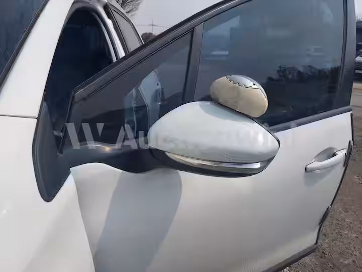 Peugeot 2008 2016 — 23