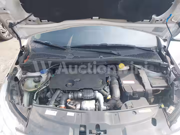 Peugeot 2008 2016 — 24