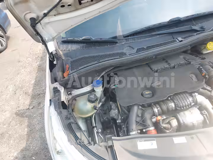 Peugeot 2008 2016 — 25