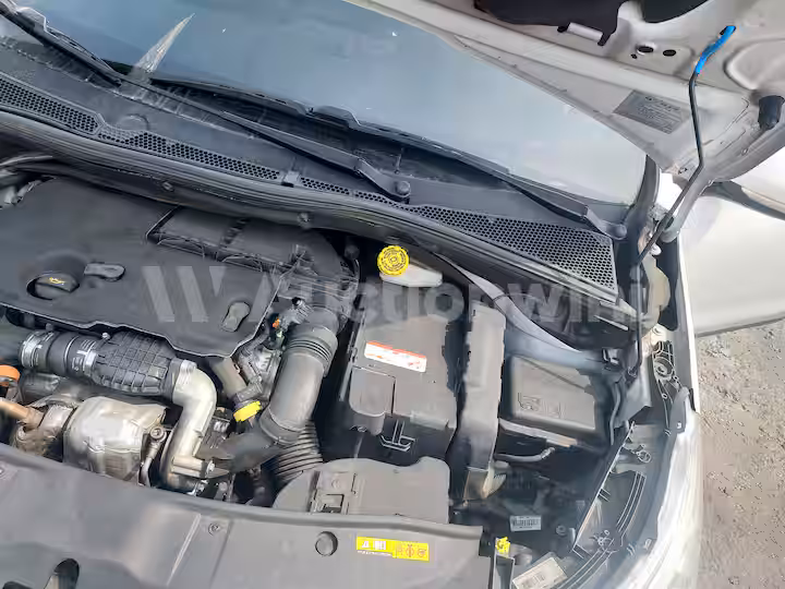 Peugeot 2008 2016 — 26