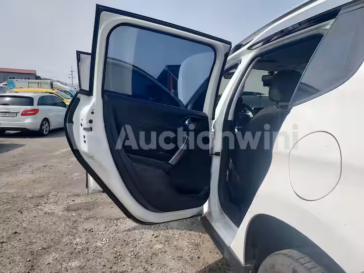 Peugeot 2008 2016 — 38