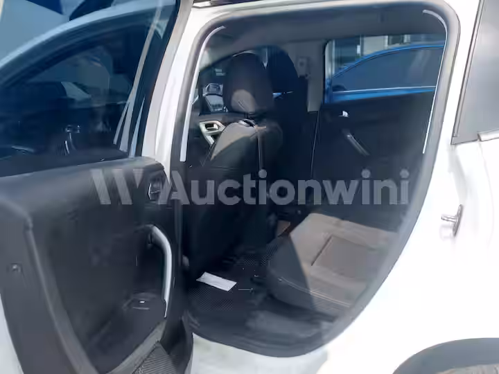 Peugeot 2008 2016 — 39