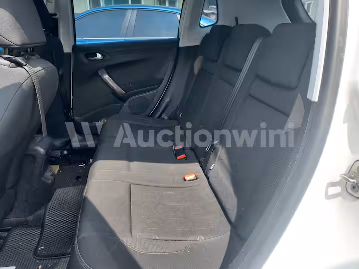 Peugeot 2008 2016 — 40