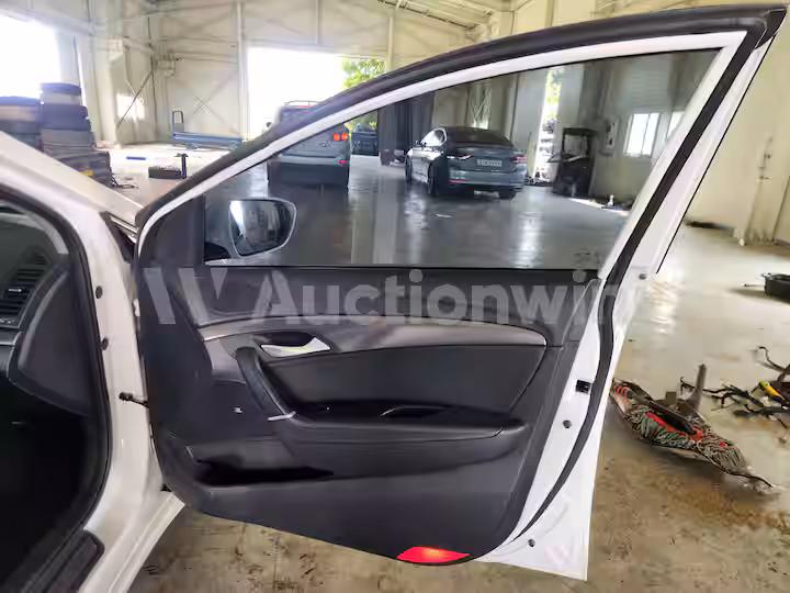 Hyundai i40 2013 — 23