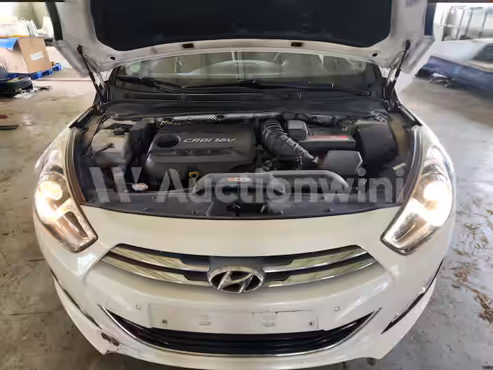 Hyundai i40 2013 — 42