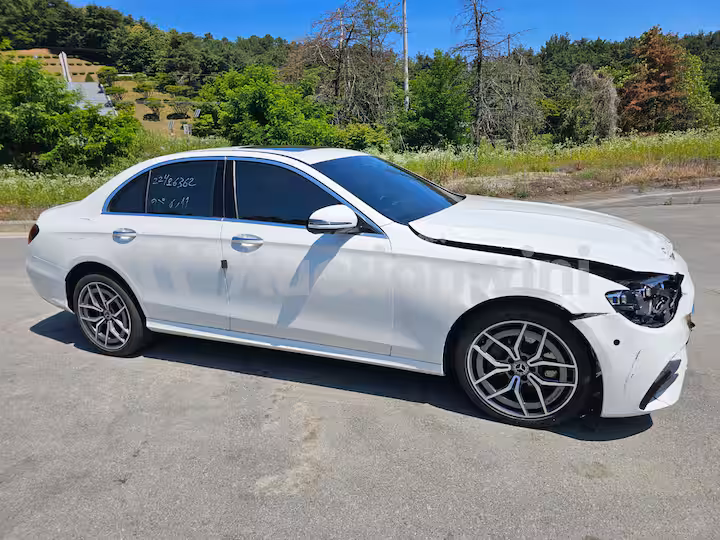 Mercedes Benz E Class W213 2023 — 3
