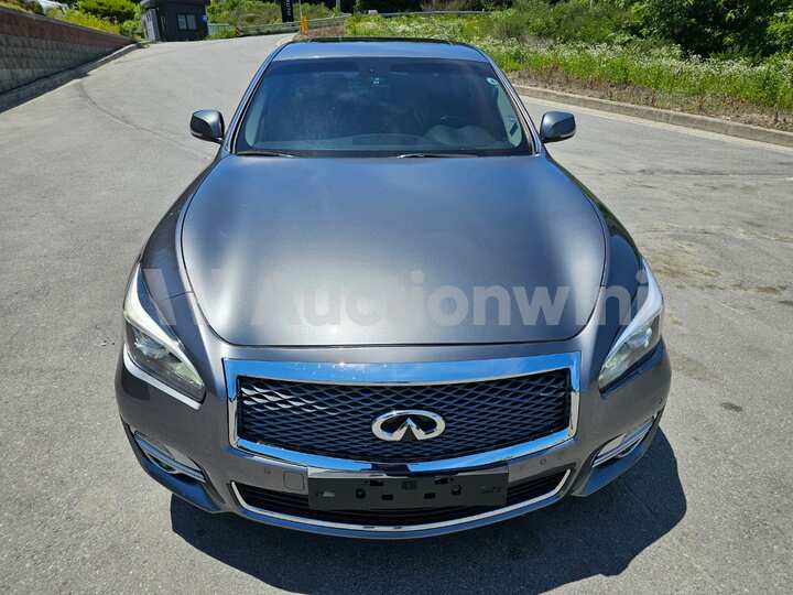 Infiniti Q70 2016 — 2