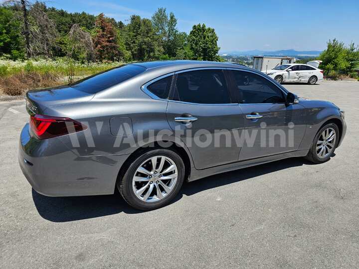 Infiniti Q70 2016 — 4