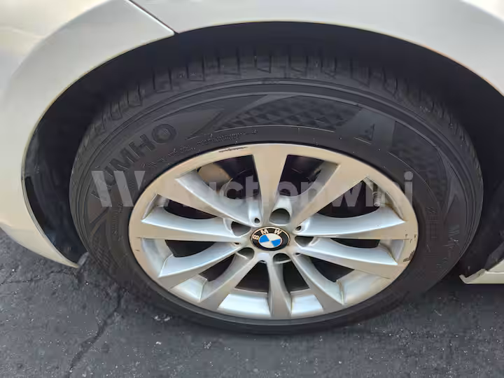BMW Grand Turismo 2015 — 18