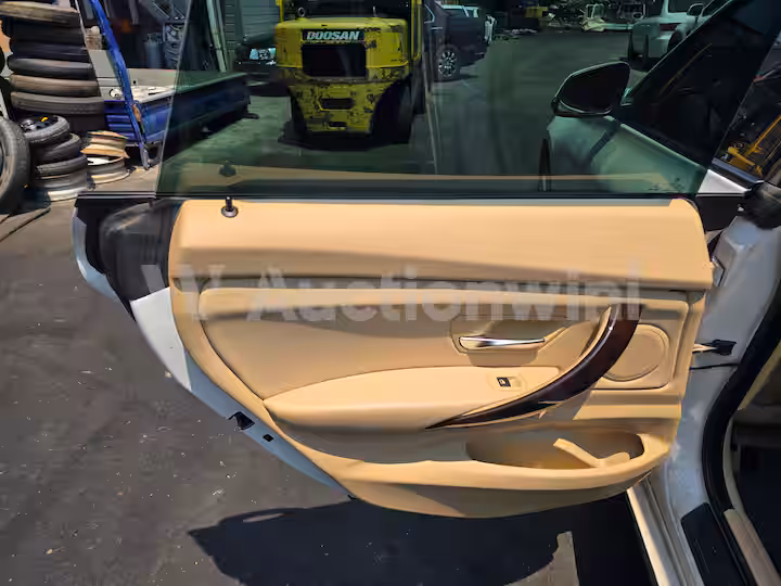 BMW Grand Turismo 2015 — 32