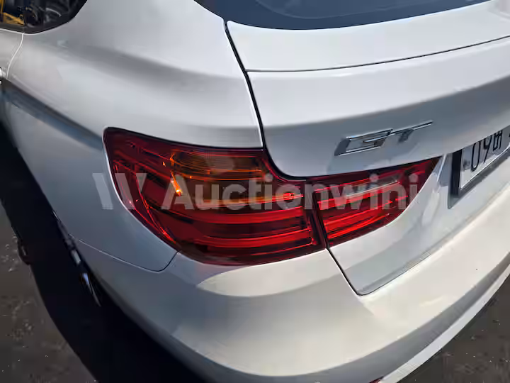 BMW Grand Turismo 2015 — 10
