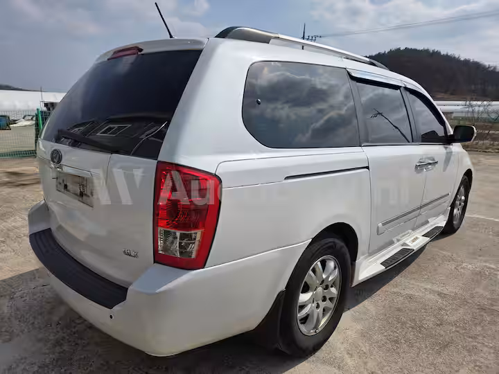 Kia Grand Carnival 2012 — 5