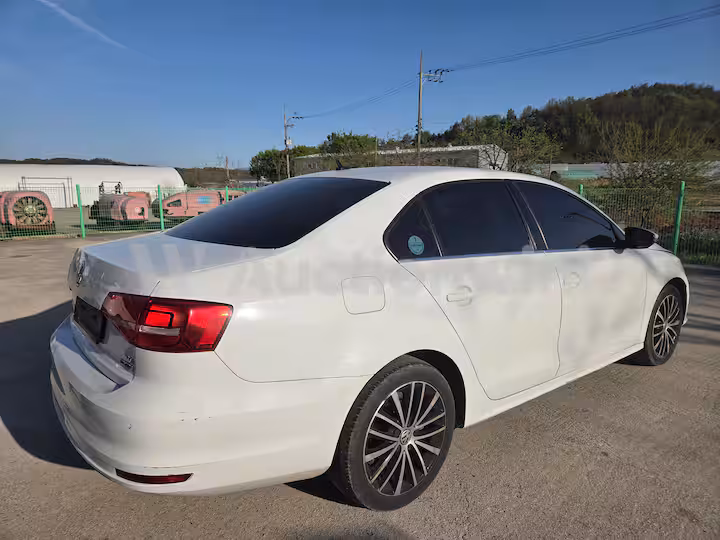 Volkswagen Jetta 2015 — 5