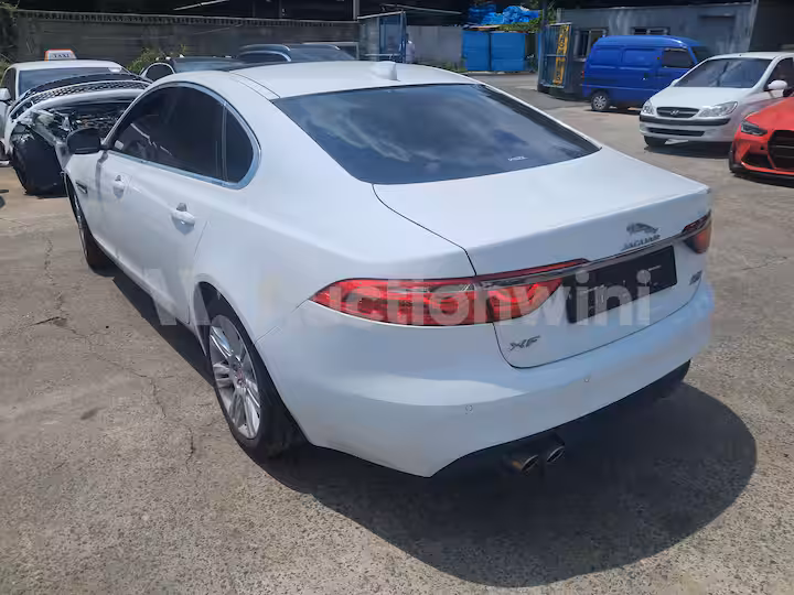 Jaguar XF 2017 — 4