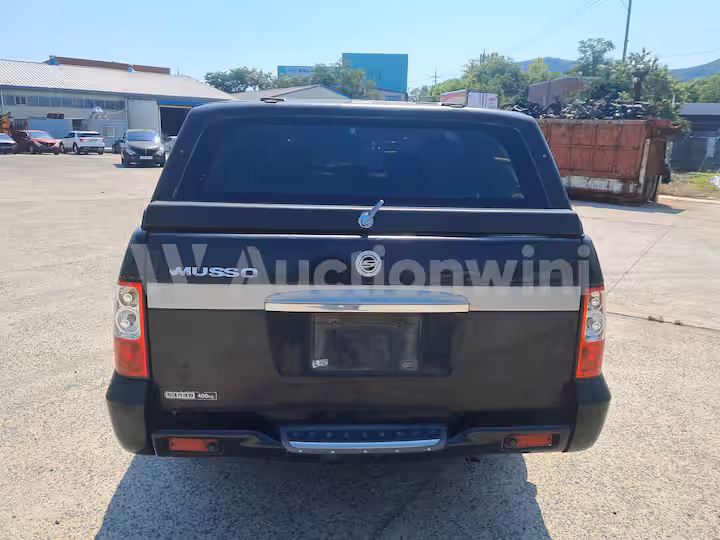 KGM (Ssangyong) New Musso Van 2004 — 4