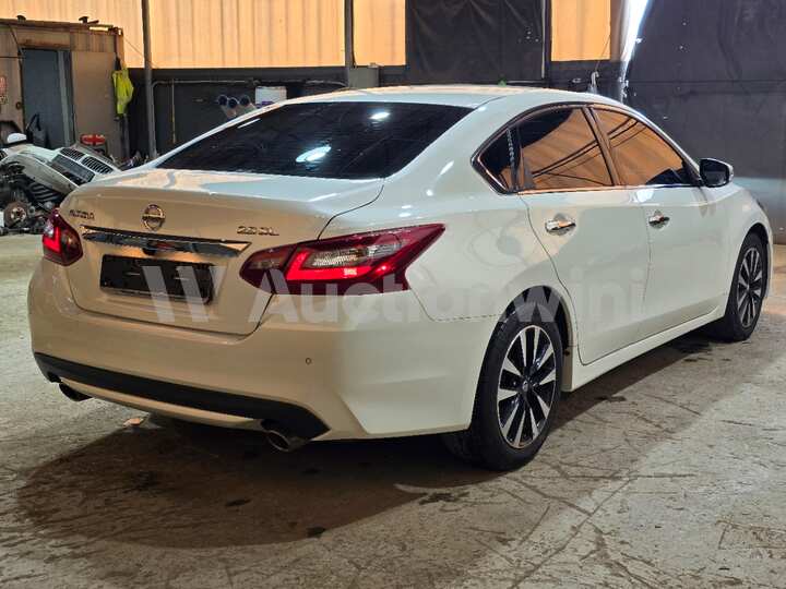 Nissan Altima 2018 — 5