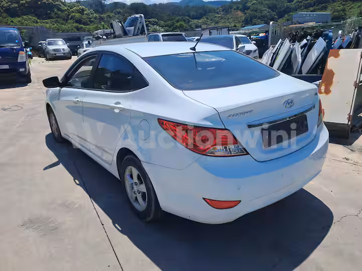 Hyundai Accent 2014 — 3