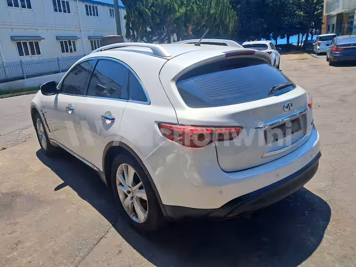 2014 Infiniti QX70 — 4