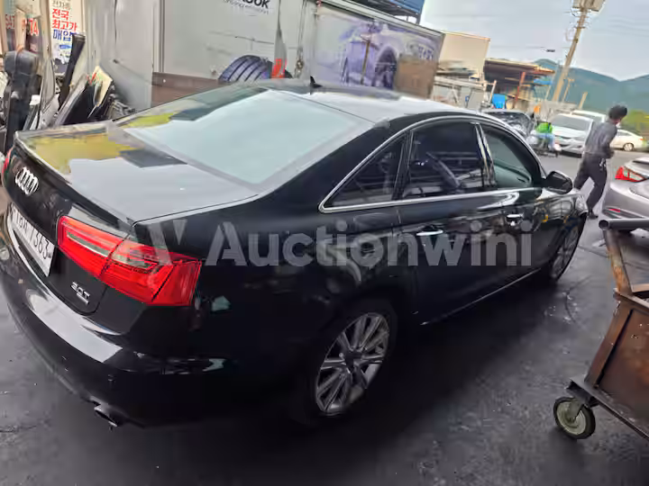 Audi A6 2013 — 5