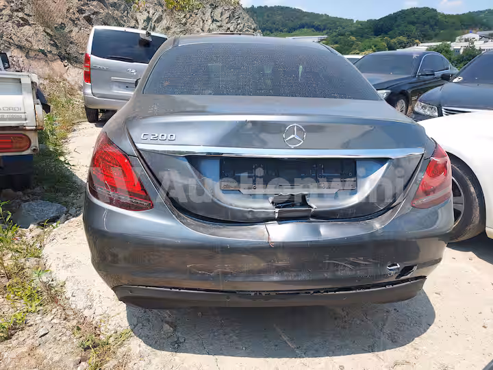 Mercedes Benz C Class 2019 — 4
