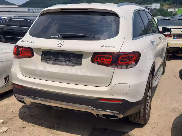 Mercedes Benz GLC Class X253 2021 — 5