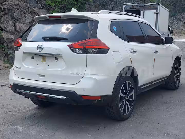 2018 Nissan X-Trail — 5