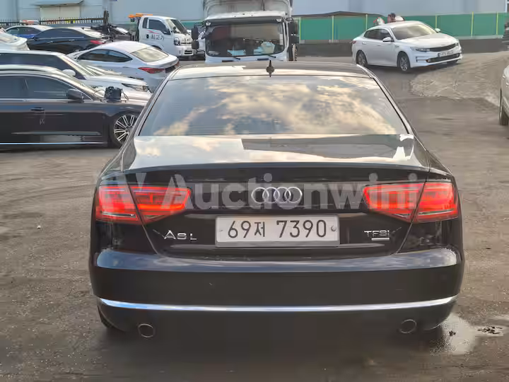 Audi A8 2012 — 5