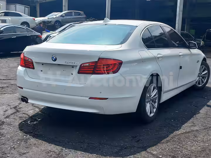 BMW 5 Series 2012 — 5