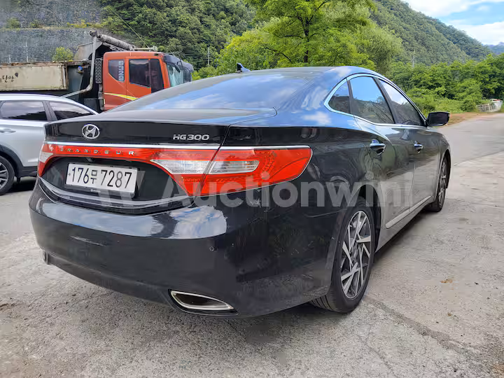 Hyundai Grandeur HG 2011 — 5
