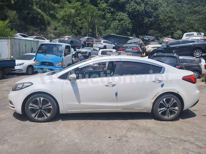 Kia K3 2015 — 3