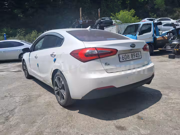 Kia K3 2015 — 4