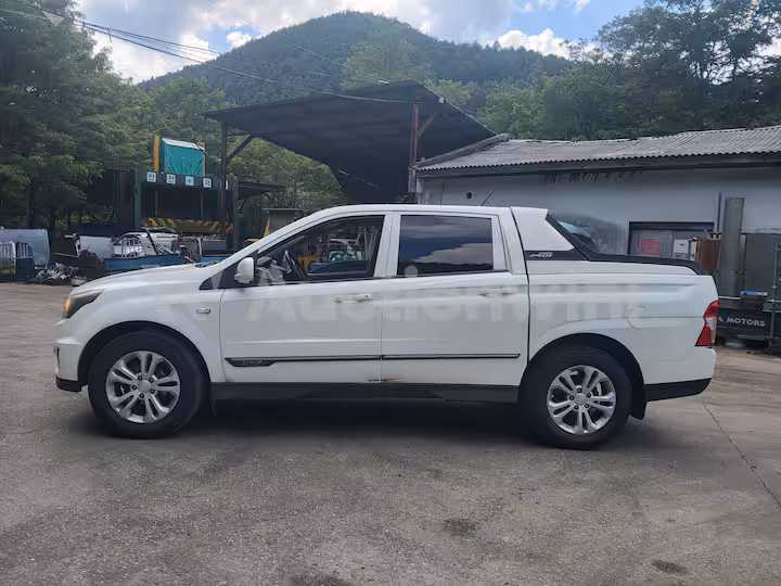 2014 KGM (Ssangyong) Korando Sports — 2
