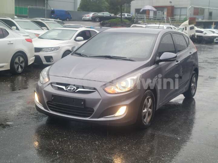 Hyundai Accent 2015 — 2