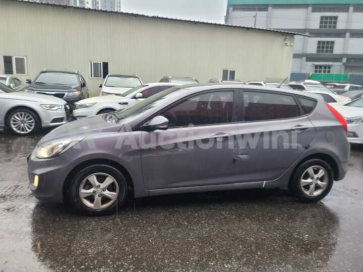 Hyundai Accent 2015 — 3