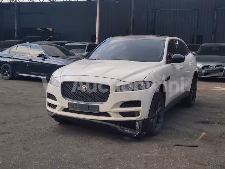 Jaguar F-pace 2017 — 2