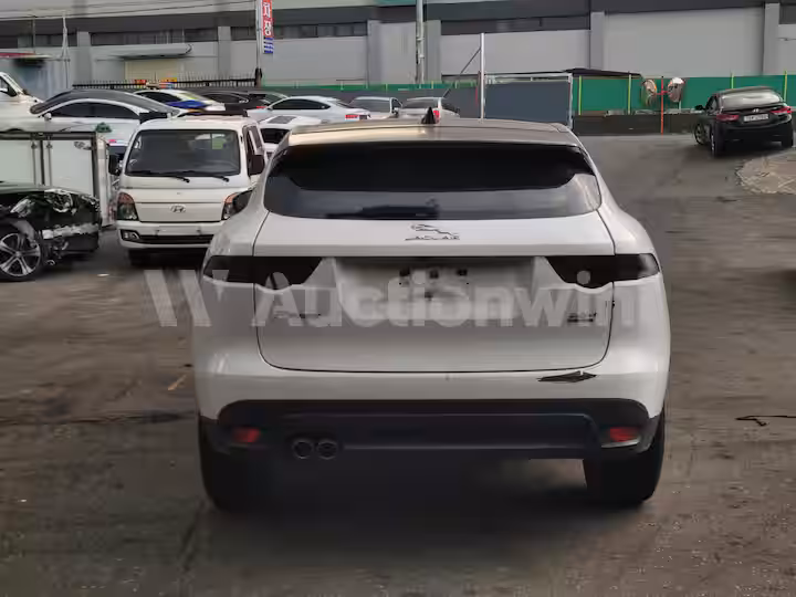 Jaguar F-pace 2017 — 5