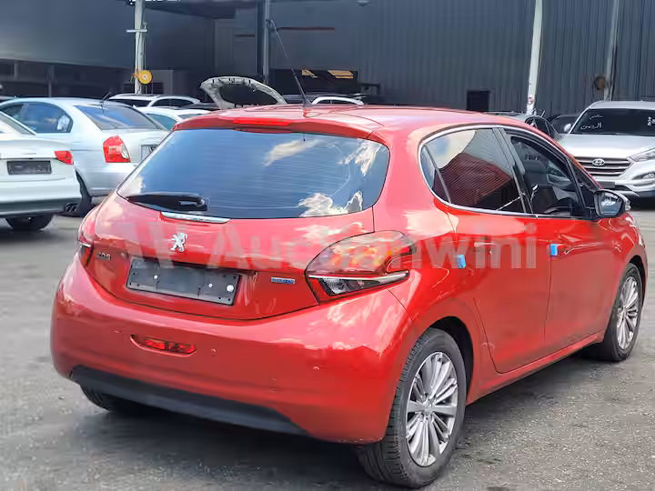 2017 Peugeot 208 — 4