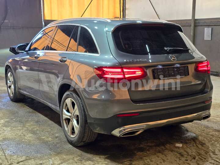 Mercedes Benz GLC Class X253 2018 — 3