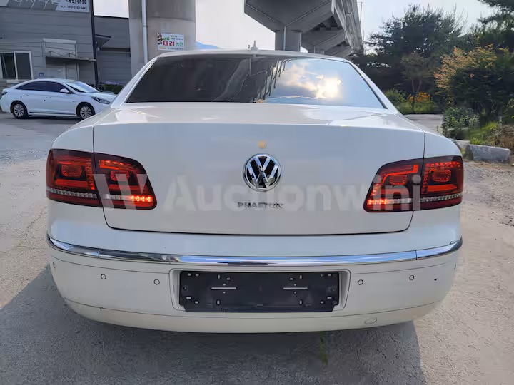 Volkswagen Phaeton 2015 — 5