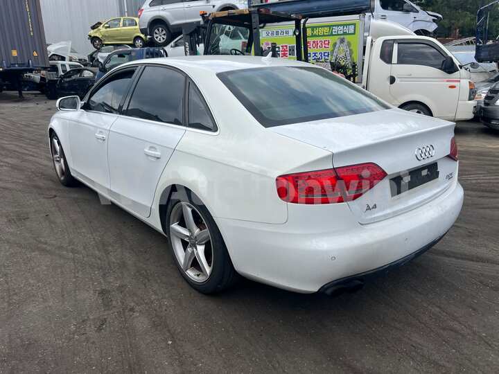 Audi A4 2010 — 4