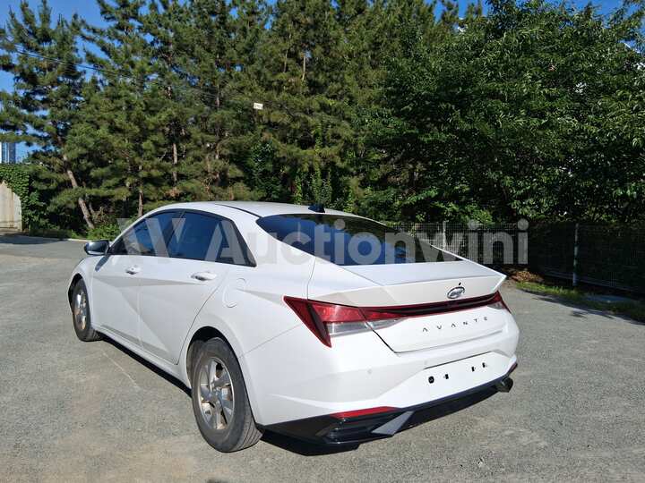 Hyundai Avante CN7 2021 — 3