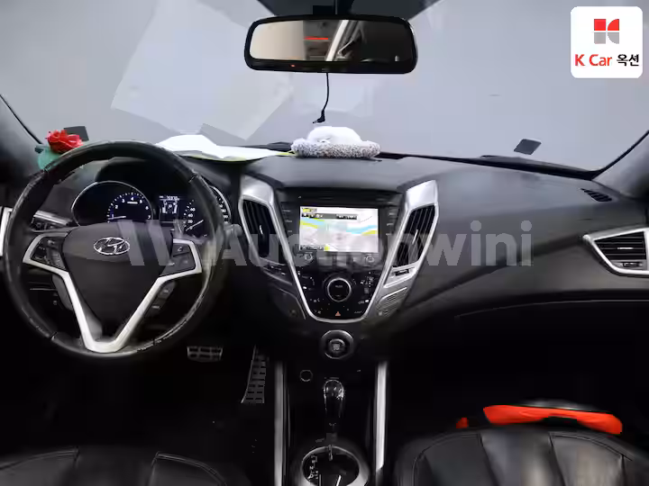 2012 Hyundai Veloster — 3