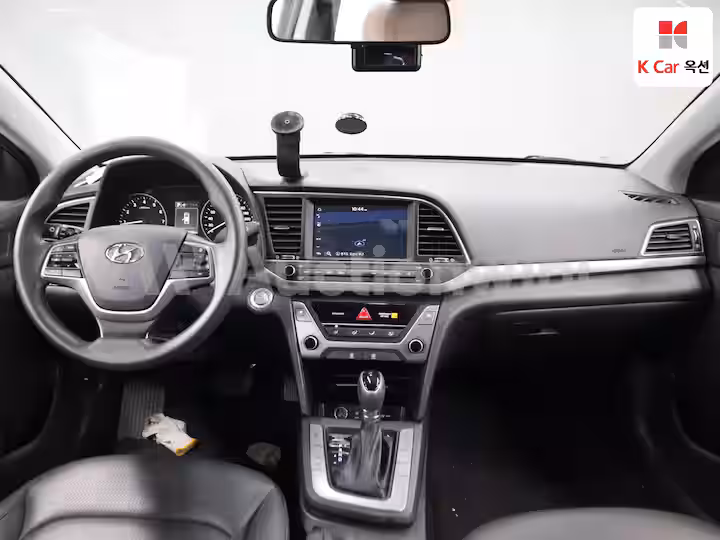 2018 Hyundai Avante AD — 3