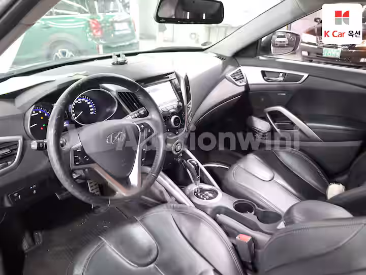 2012 Hyundai Veloster — 3