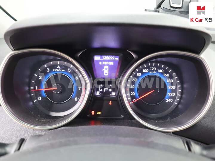 2013 Hyundai Avante MD — 5