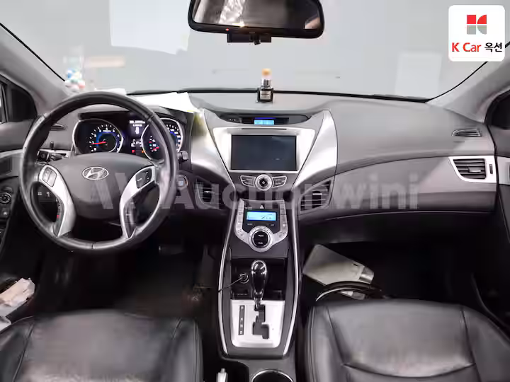 2012 Hyundai Avante MD — 3