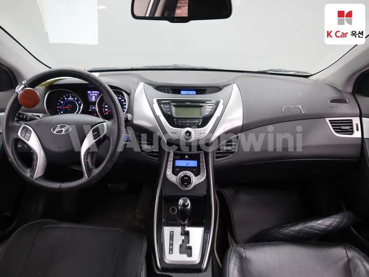 2012 Hyundai Avante MD — 3